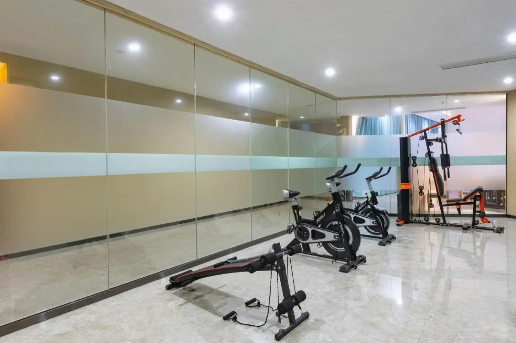 Manhattan Hotel Guilin Liangjiang Sihu Arctic Plaza