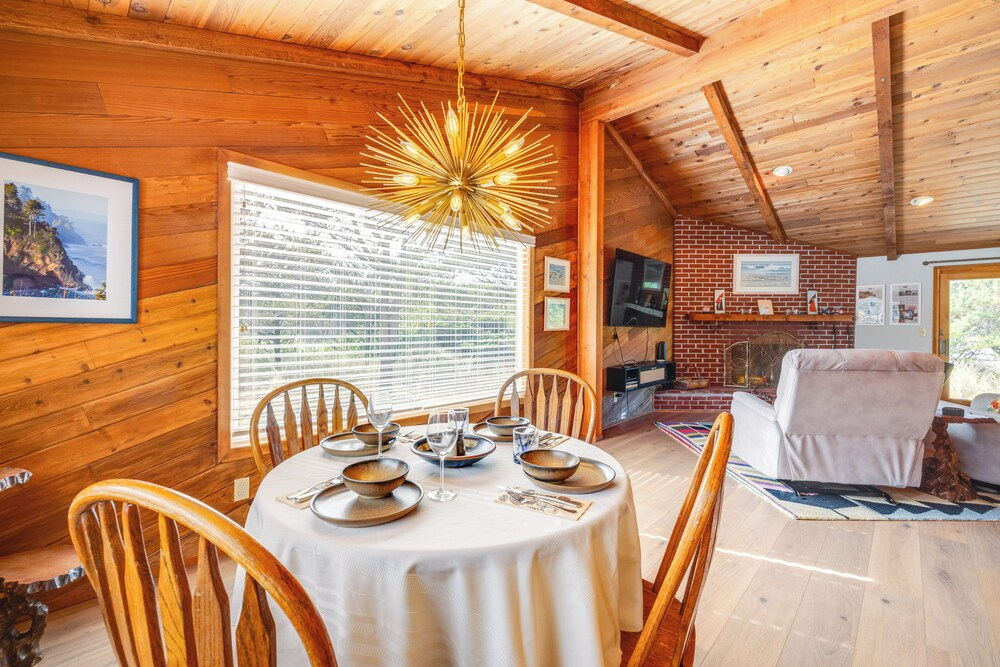 1/8 Mi to Neskowin Beach! Cozy Oregon Coast Home