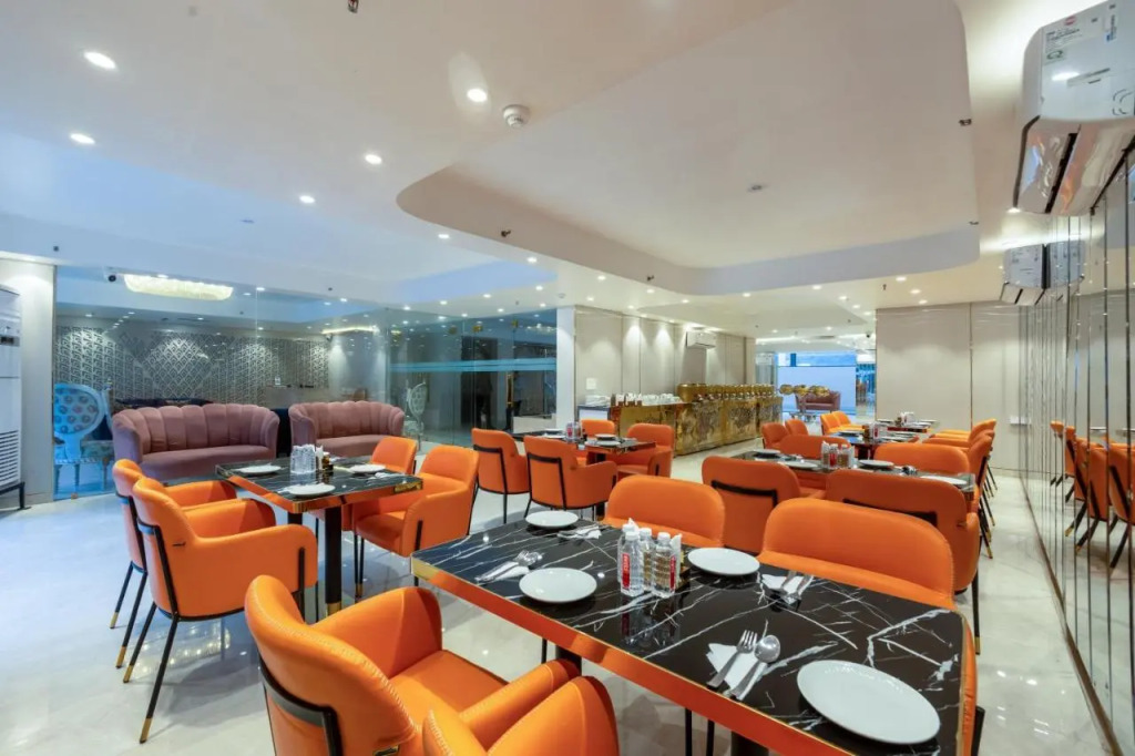 Aadat Hotel Subhash Chowk Gurgaon