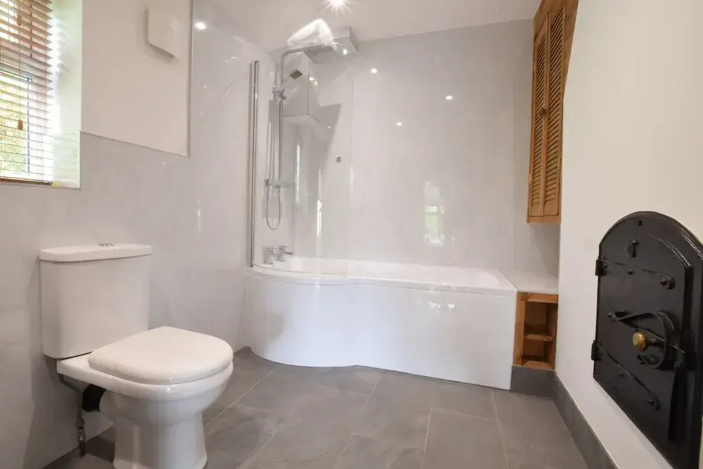 1 Tunns Cottages, Rushmere, nr Beccles