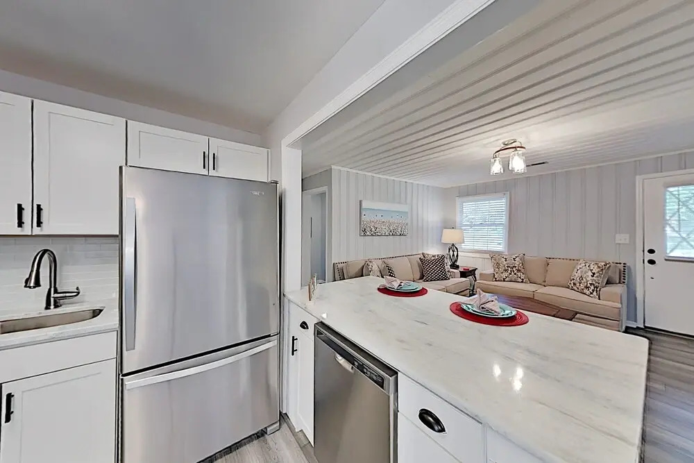 627pined 4 Bedroom Home