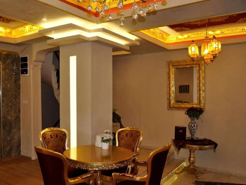 Aquarium Hotel