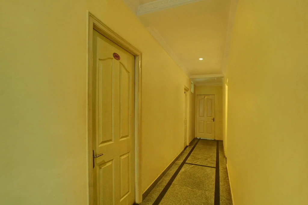 OYO 10321 Century Residency