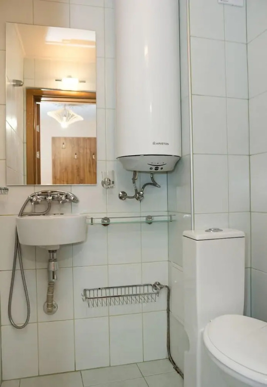FM Premium 1-BDR Apartment with Parking Spot