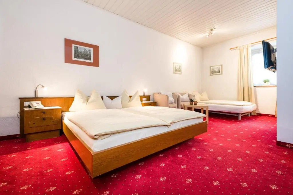 Hotel Goldener Hirsch