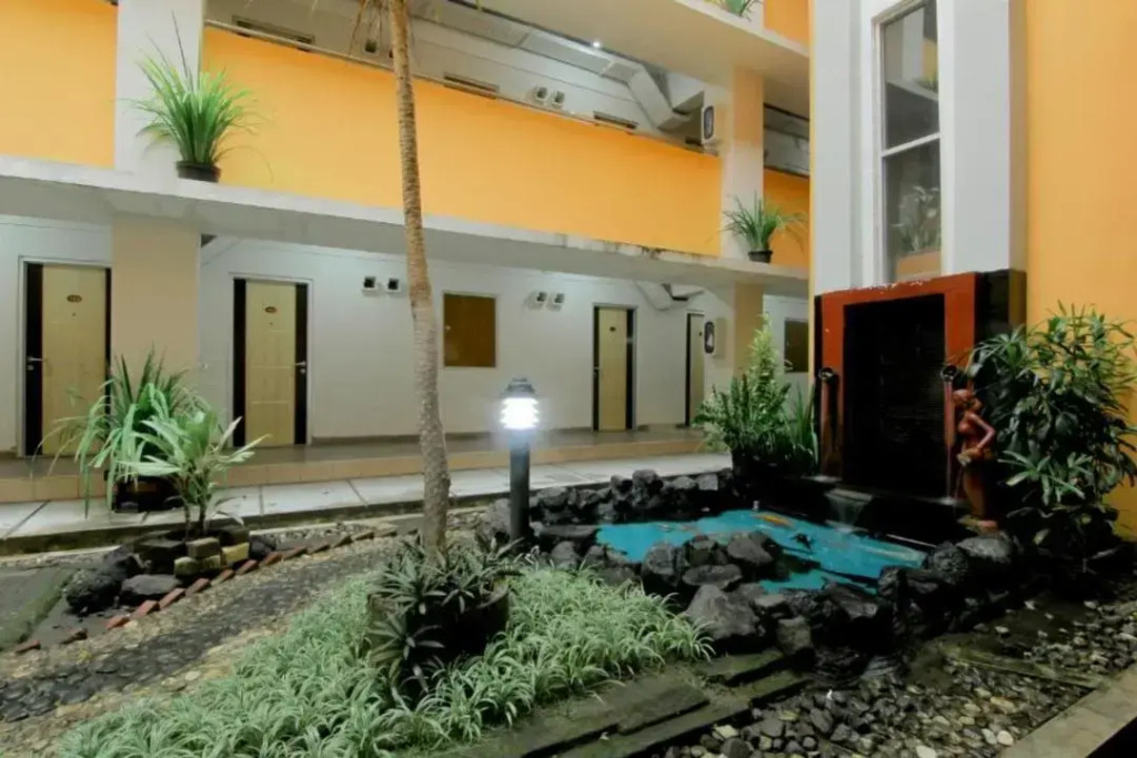 University Hotel