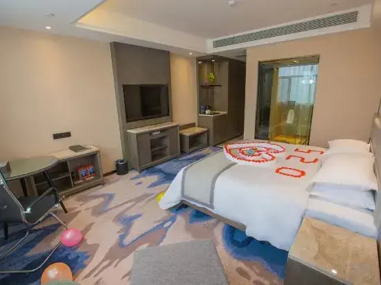 Huayi Hotel