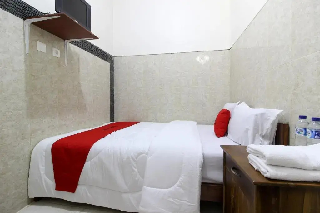 RedDoorz near Museum Gunung Merapi