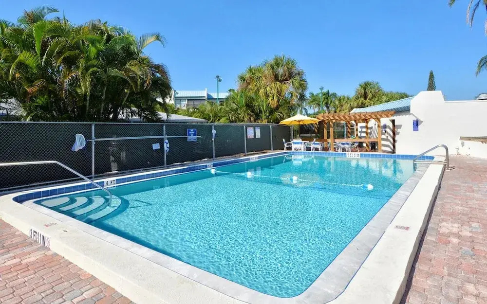 Sun Plaza West Unit 110 Apartment 2