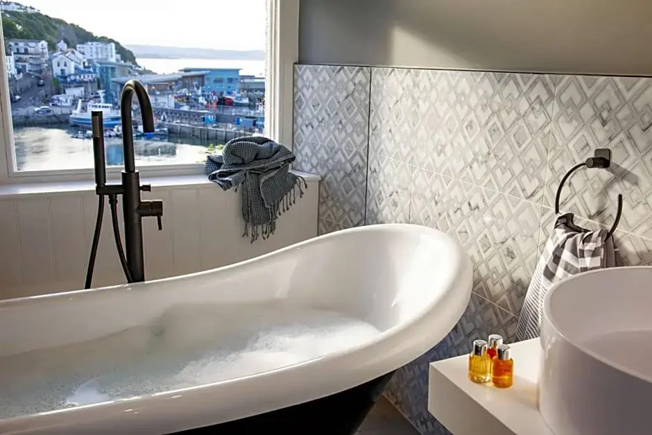 Leader Suite