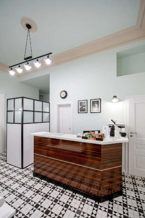 Art Deco Central Rooms