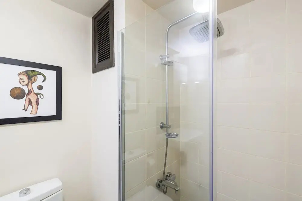 Spotless Flat in Central