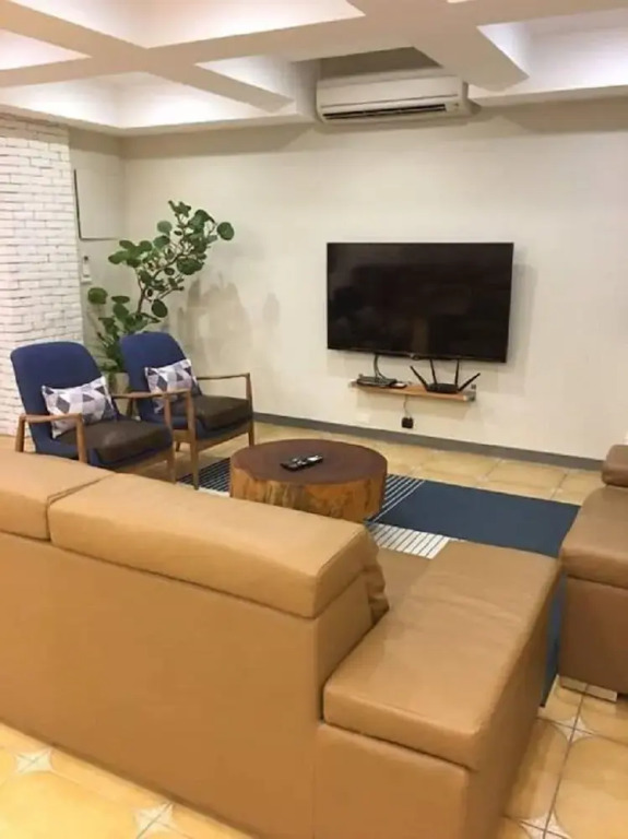 W&W House