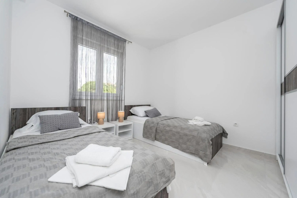 Villa Star 4 a centrally located ap. with a pool