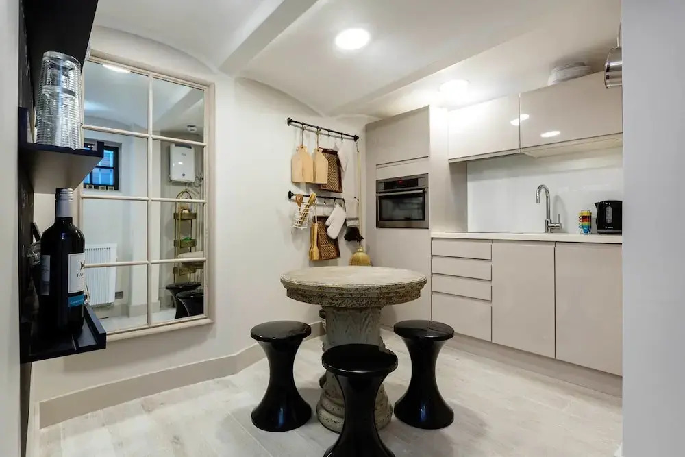 Sloane Gardens Studio