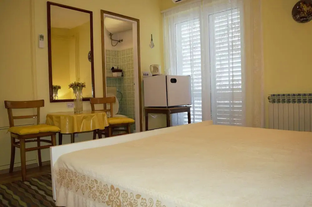 Rooms Franica