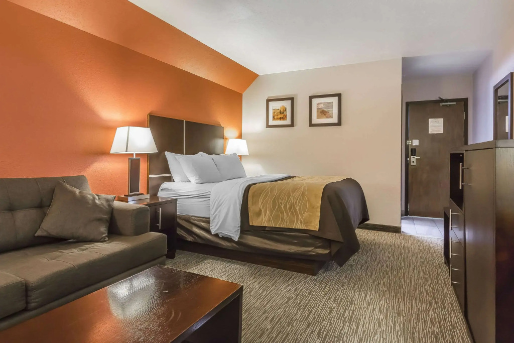 Comfort Inn & Suites