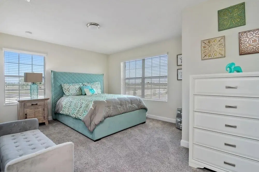 "boutique" Style Home Near Disney! 5 Bedroom Home by RedAwning