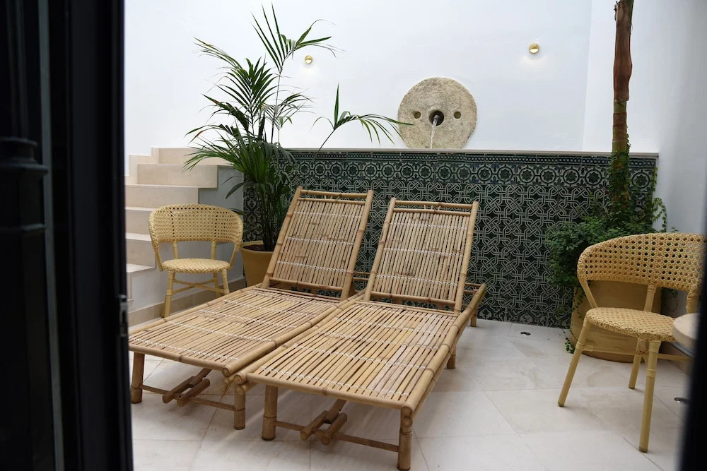 Honest Sevilla Apartments