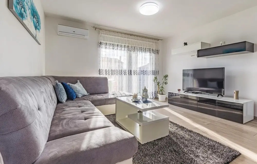 Beautiful Home In Skatari