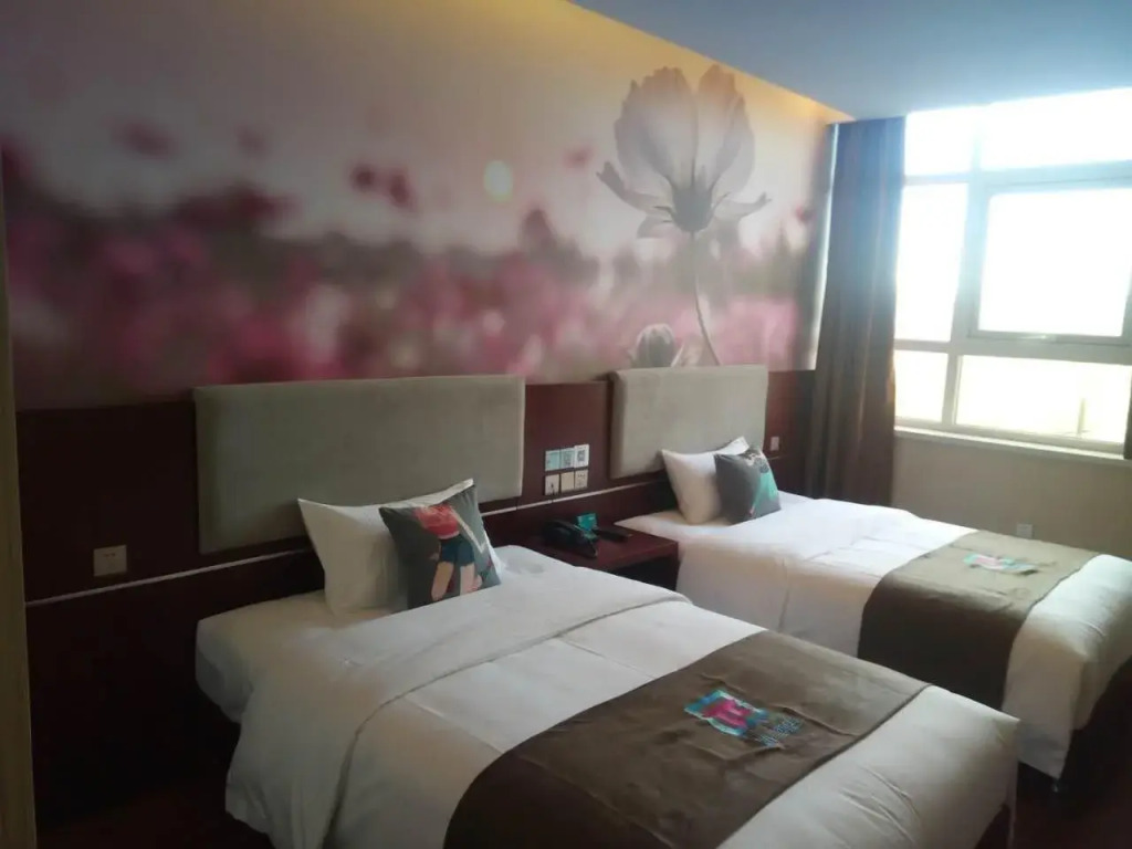 Pai Hotel Tangshan Gangyao Road Hebei Bridge