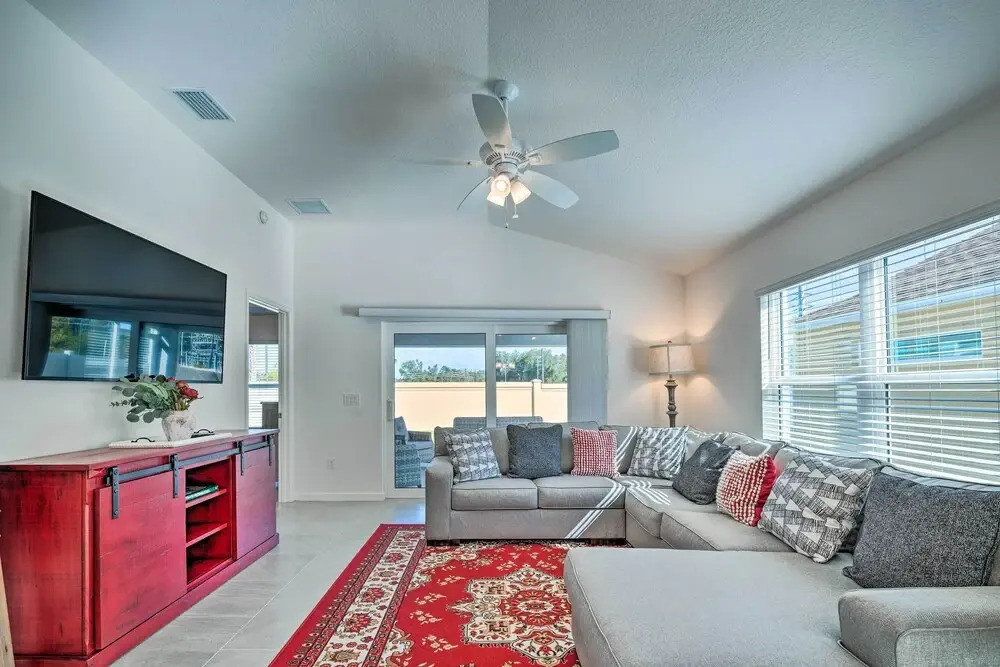 Home in The Villages: Golf Cart & Amenity Access