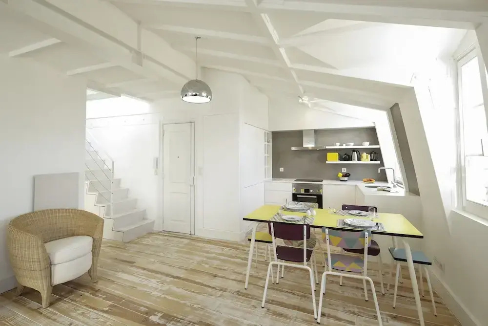 Castelo Apartments by linc