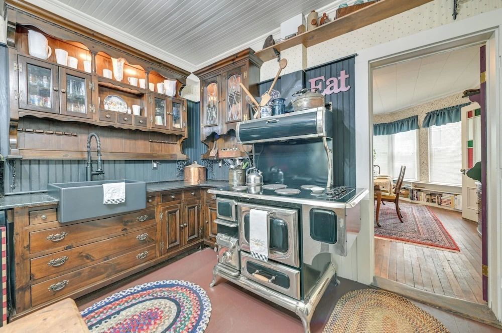 6 Mi to Lake George: Adirondack Home w/ Game Room
