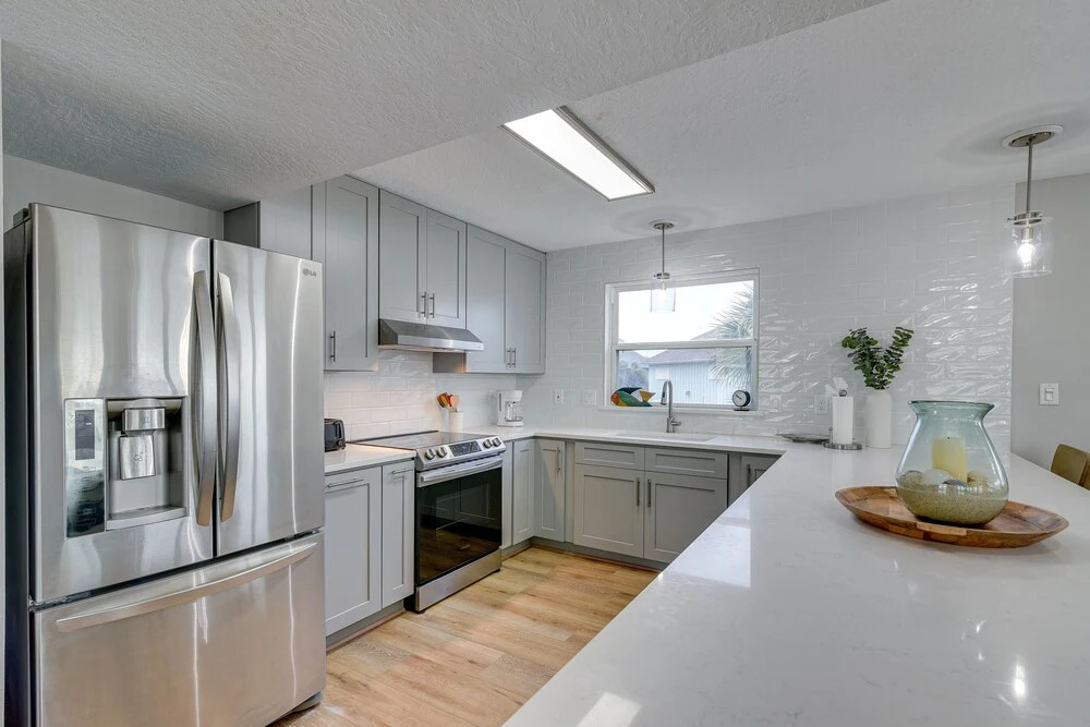 Canal Access & Decks: Bayfront Jamaica Beach House