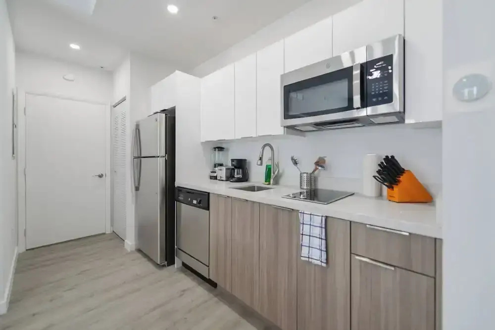 1BR Condo wRooftop Pool at Wynwood