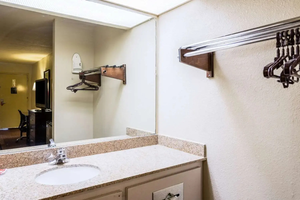 Econo Lodge Oxmoor