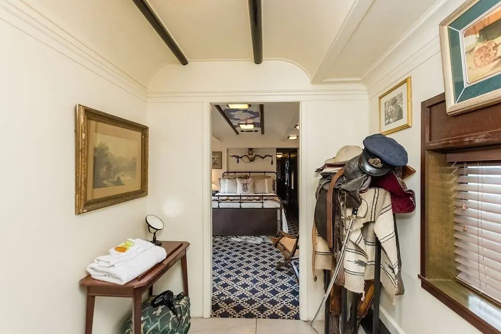 1894 Private Pullman Palace Ca 1 Bedroom Apts by Redawning