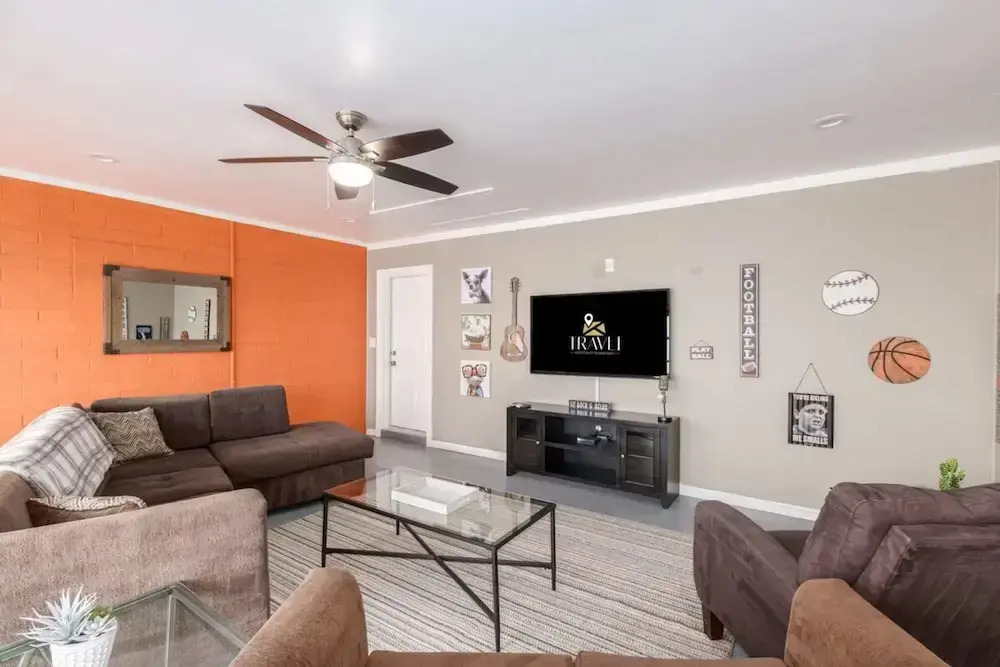 Ochenta Modern Retreat Htd Pool Spa Putt Grn Gym