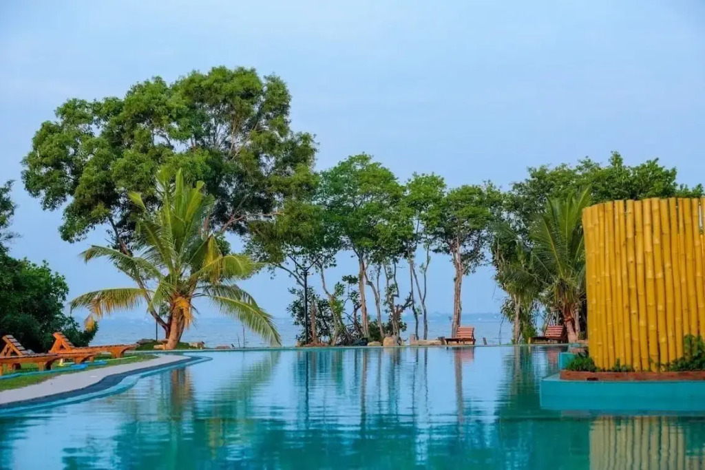 Amaluna Resorts