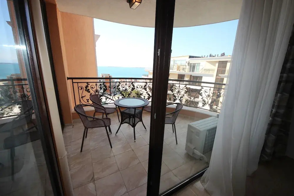 Menada Admiral Apartments