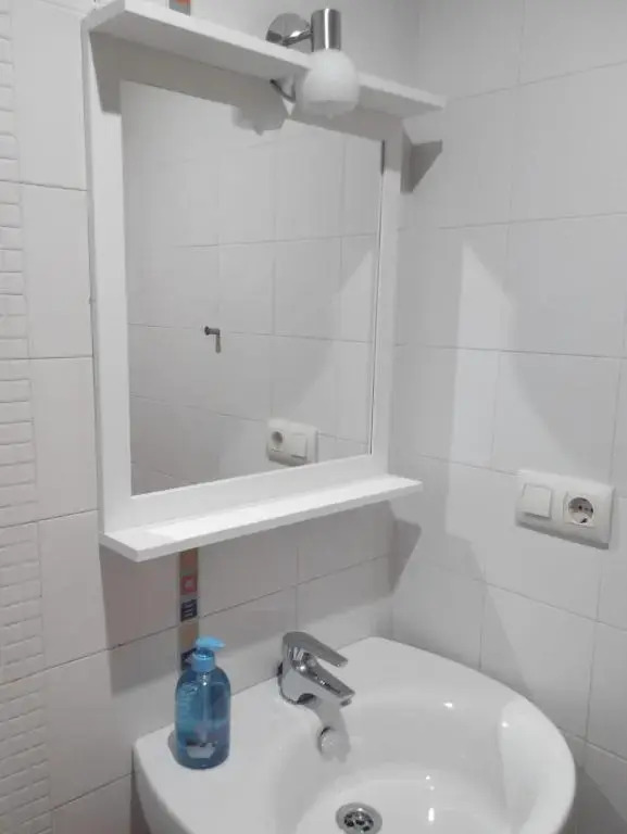 Apartamento Mota Los Prados-PARKING-WIFI GRATIS