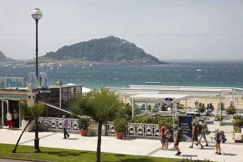 Playa de La Concha 3 Apartment by FeelFree Rentals