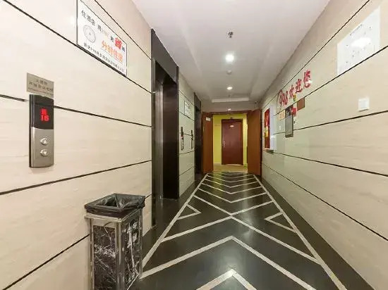 998 Business Hotel