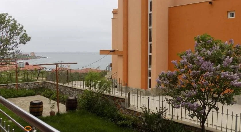 Zenith Guest House