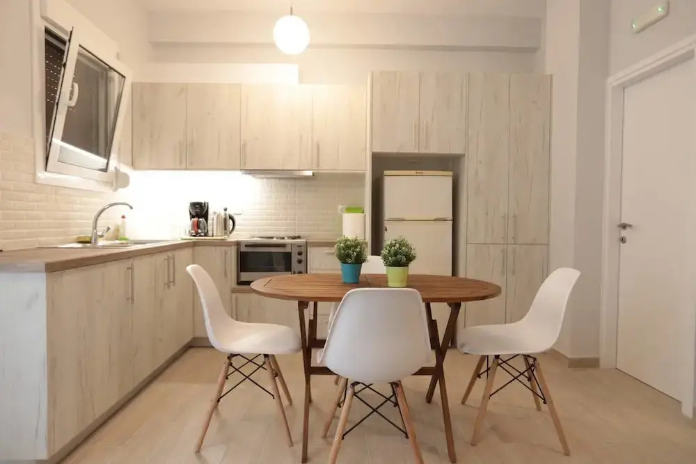 Pale Coloured Apt in Athens Historic Centre