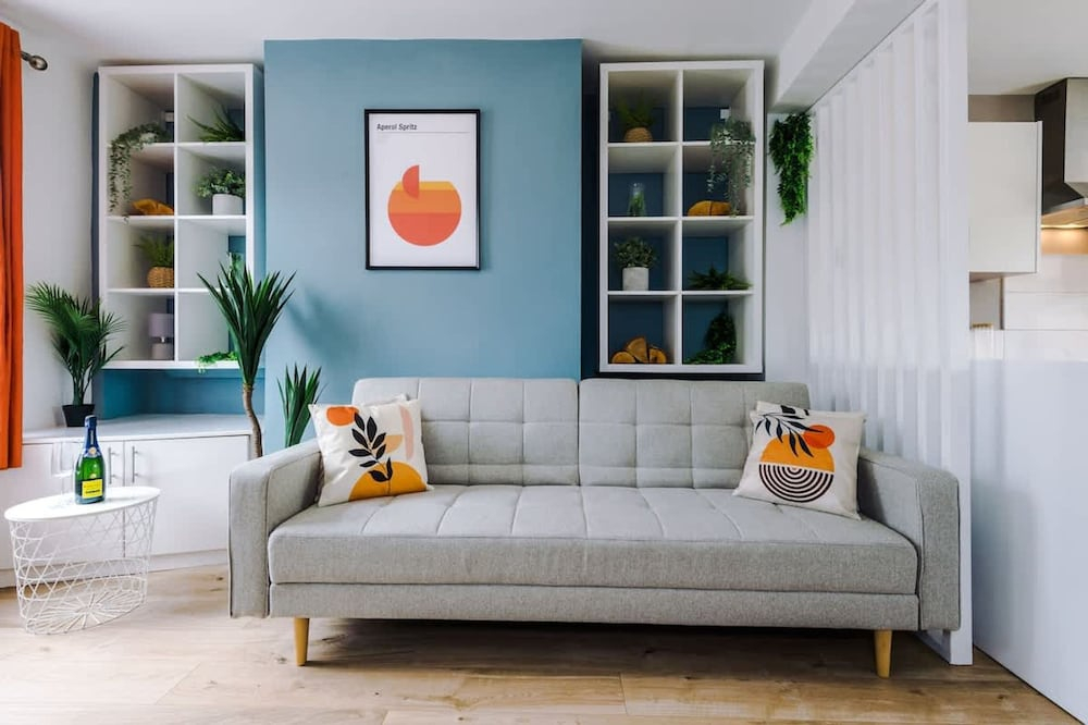 Stylish Home Incredible Location Sleeps 5