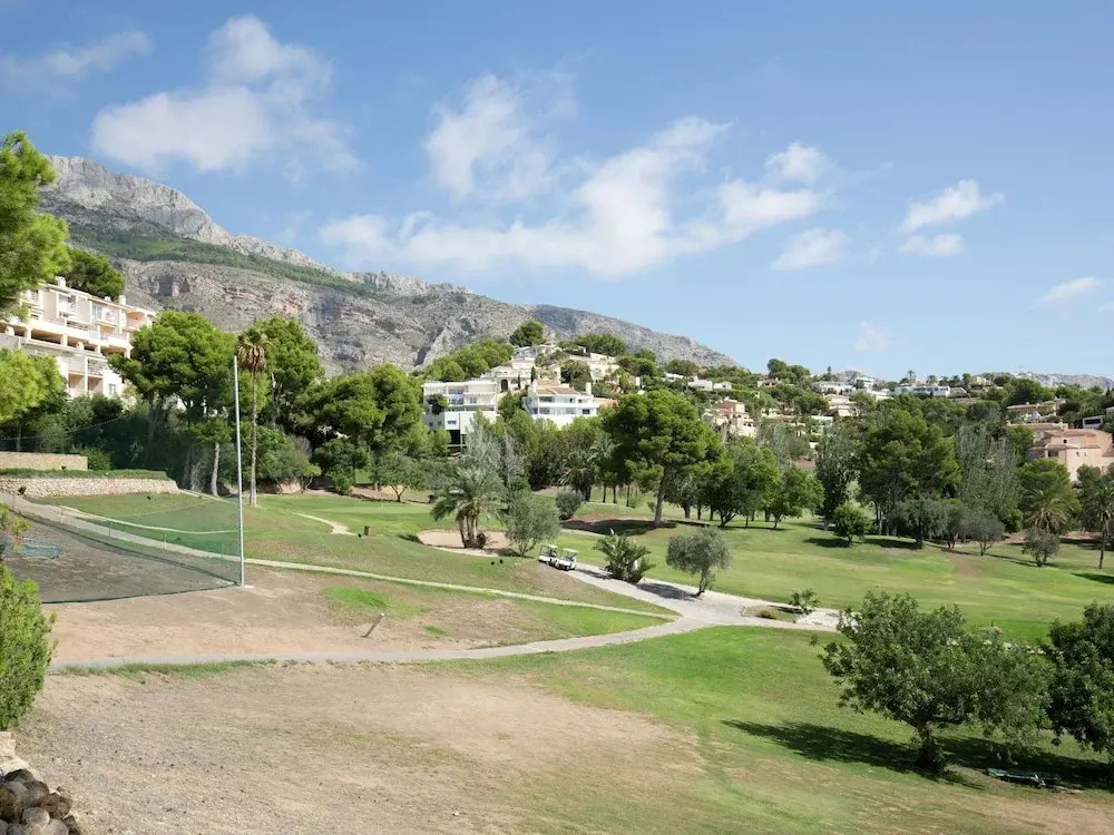 Spacious Detached Villa on the Costa Blanca With Heated Pool and Beautiful View
