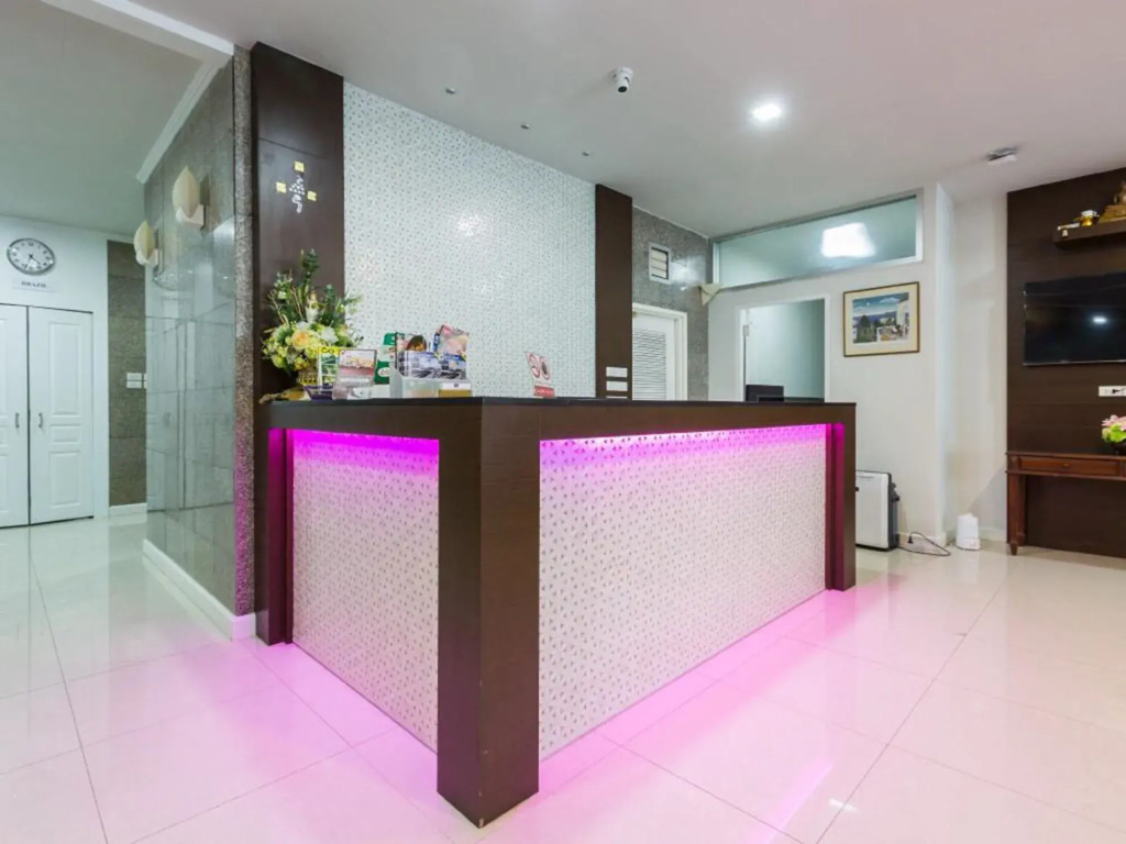 Collection O The Step Sathorn