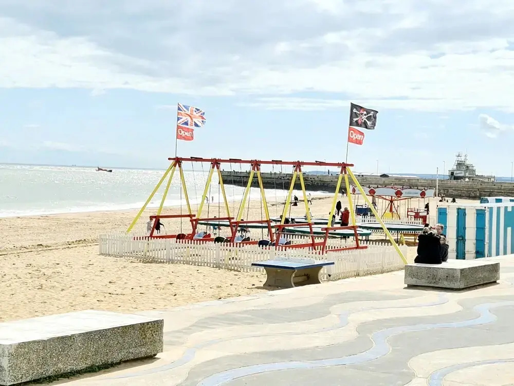 Seas the Day - Luxury Beach Apartment - Sleeps 4