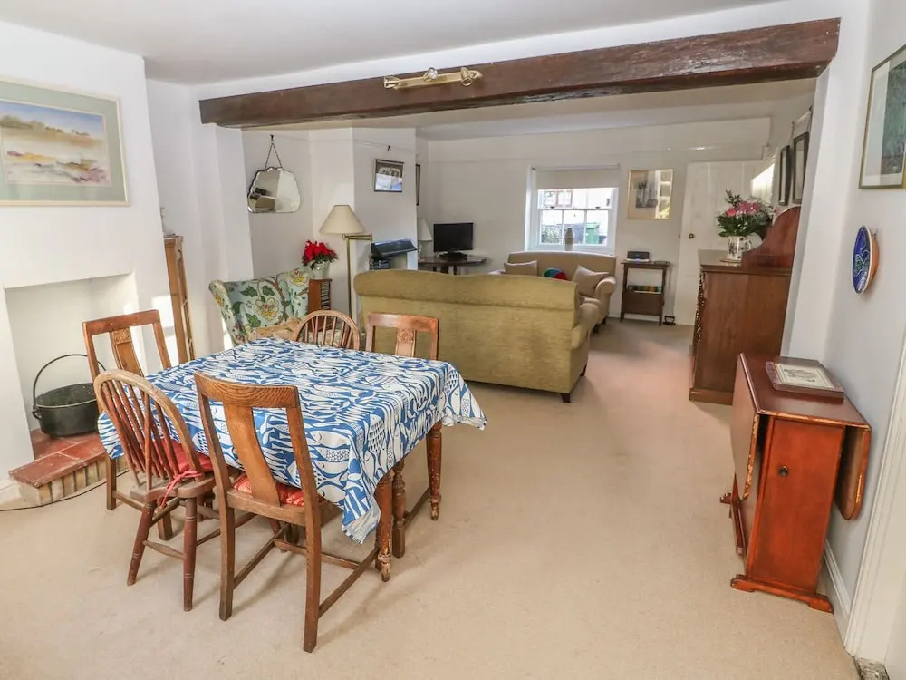 28 Oxborough