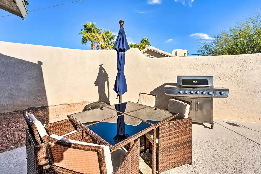 Hot Tub & Lake Views: Lake Havasu City Oasis