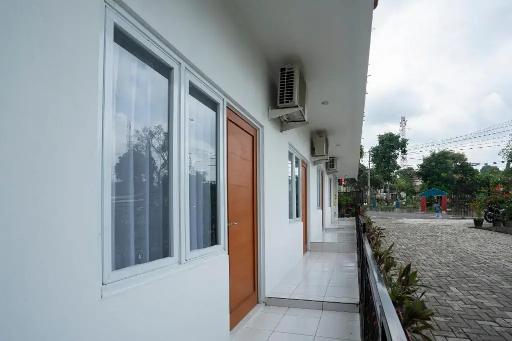 Urbanview Hotel Kazanan Lembang Bandung by RedDoorz