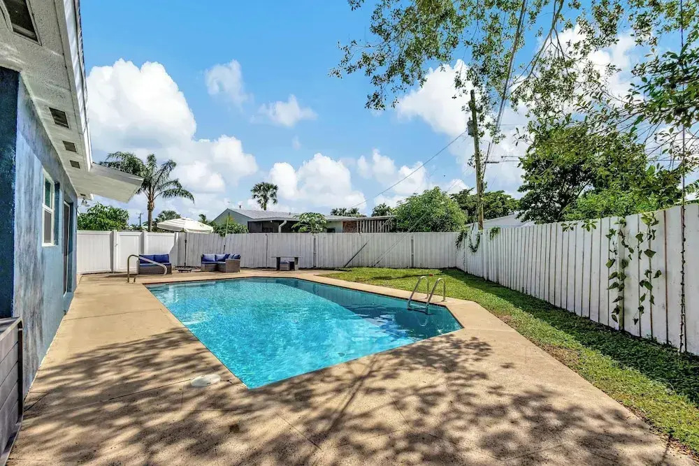 Sunshine Villa - with Private Pool