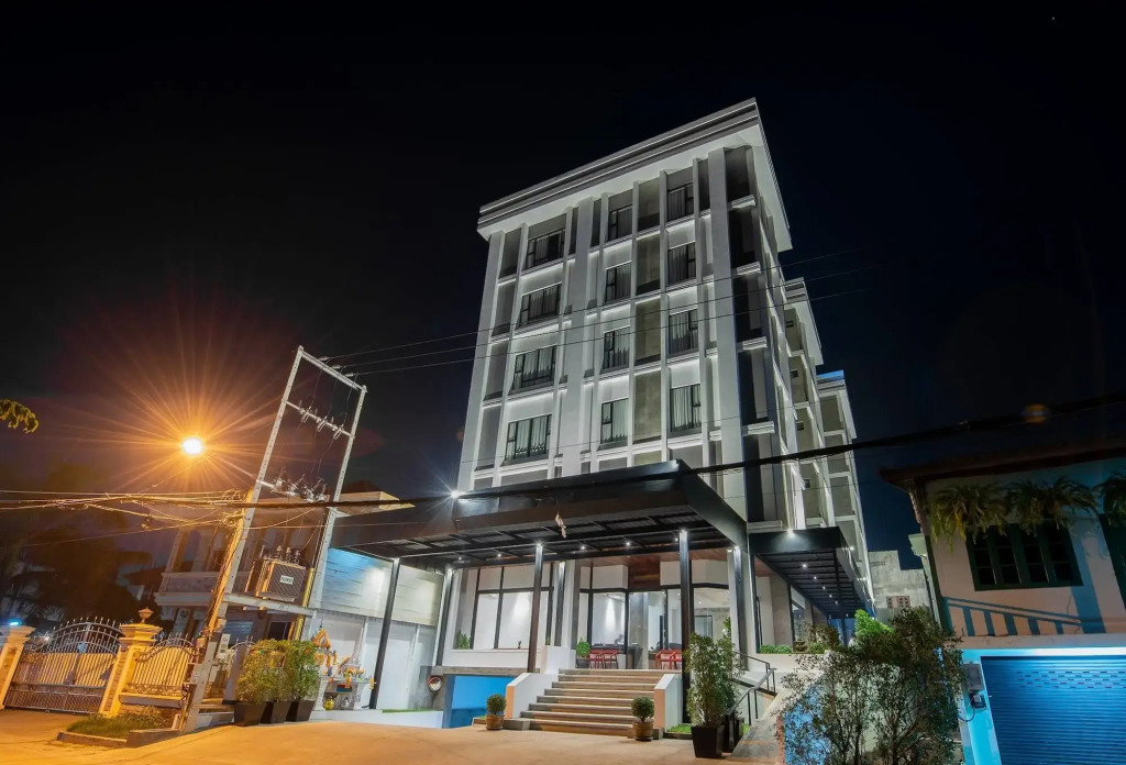 S 2 Modern Boutique Hotel