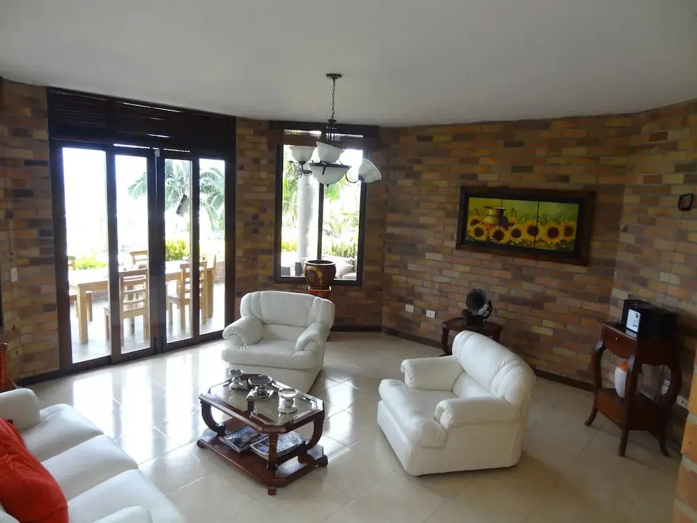 Hotel Tata Premium